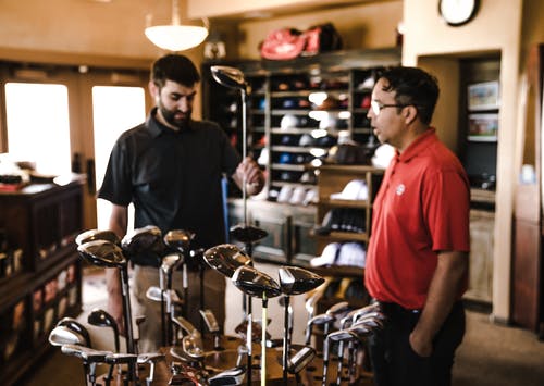 Picking the Right Golfing Equipment